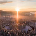 Отель Halo Igloos 4*