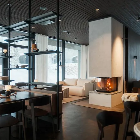 فندق Halo Igloos 4*