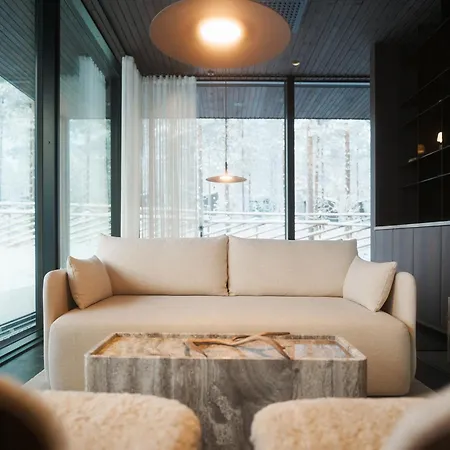 Halo Igloos فندق روفانييمي