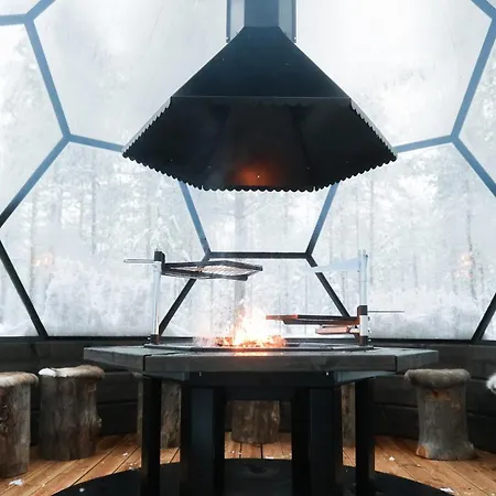 فندق Halo Igloos 4*