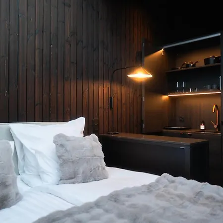 Halo Igloos Hotel